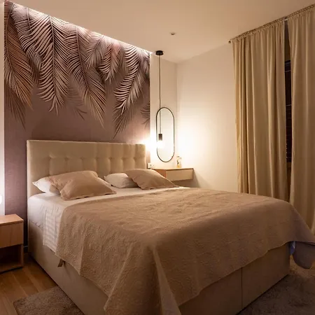 Beigestone Luxury Center By Belmont Realty *